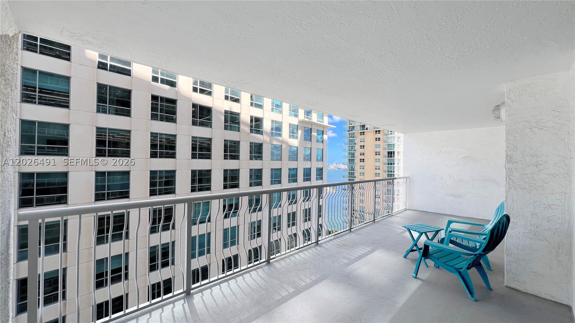 1200 Brickell Bay Dr #2814, Miami FL 33131