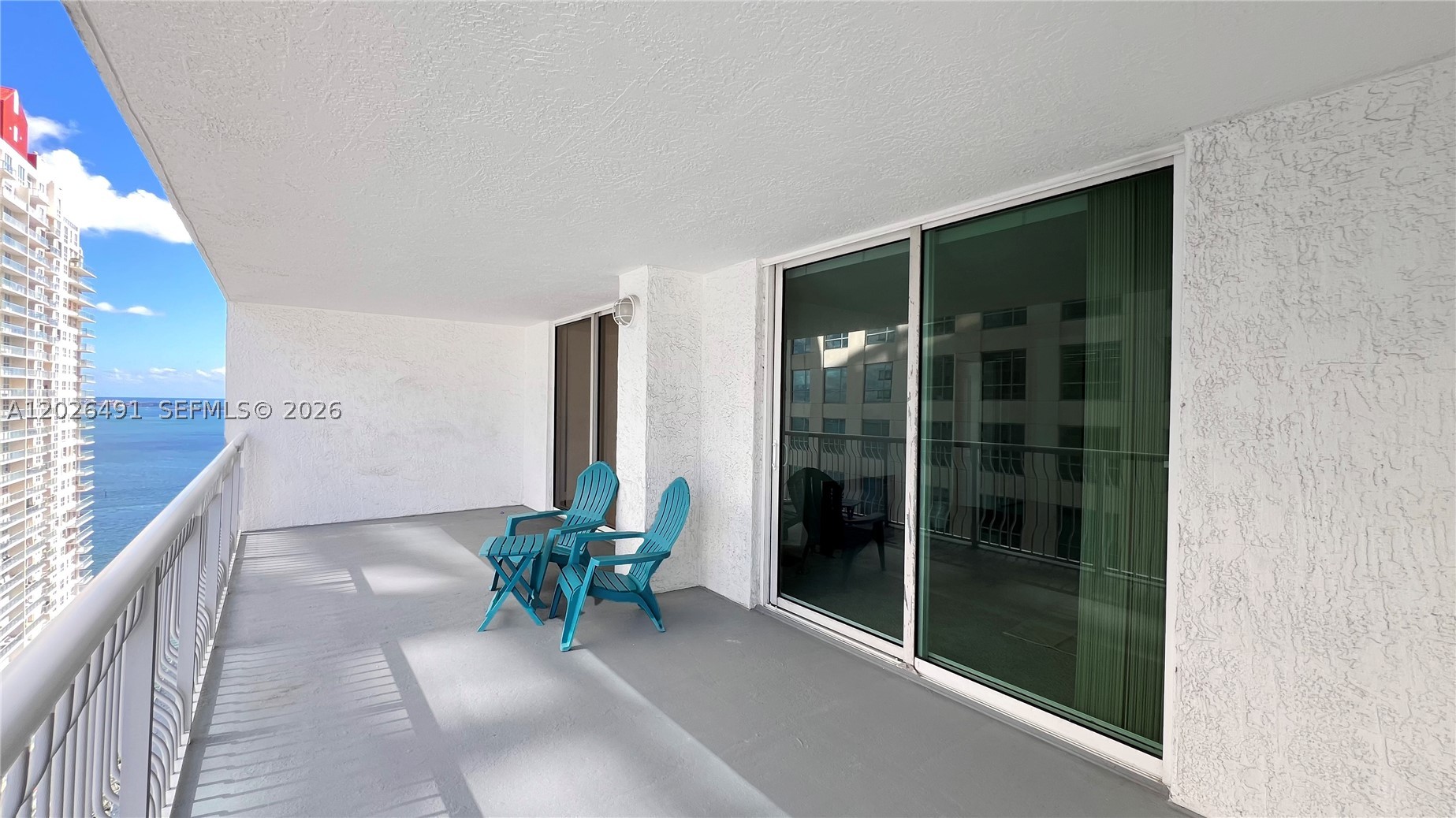 1200 Brickell Bay Dr #2814, Miami FL 33131