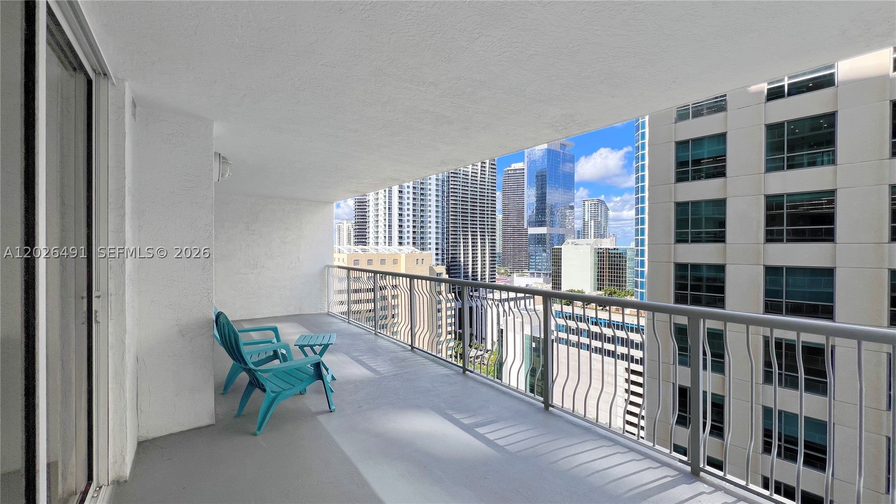 1200 Brickell Bay Dr #2814, Miami FL 33131