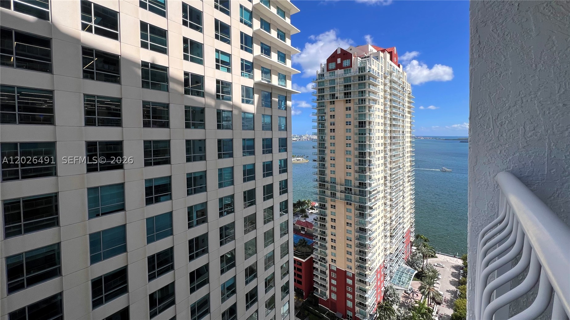 1200 Brickell Bay Dr #2814, Miami FL 33131