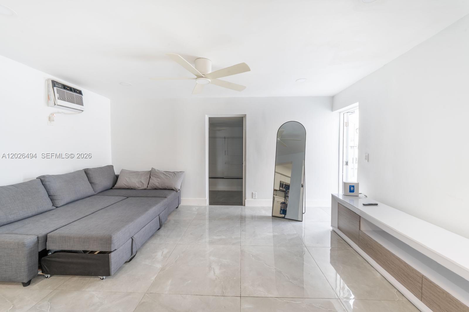 711 85th St, Miami Beach FL 33141
