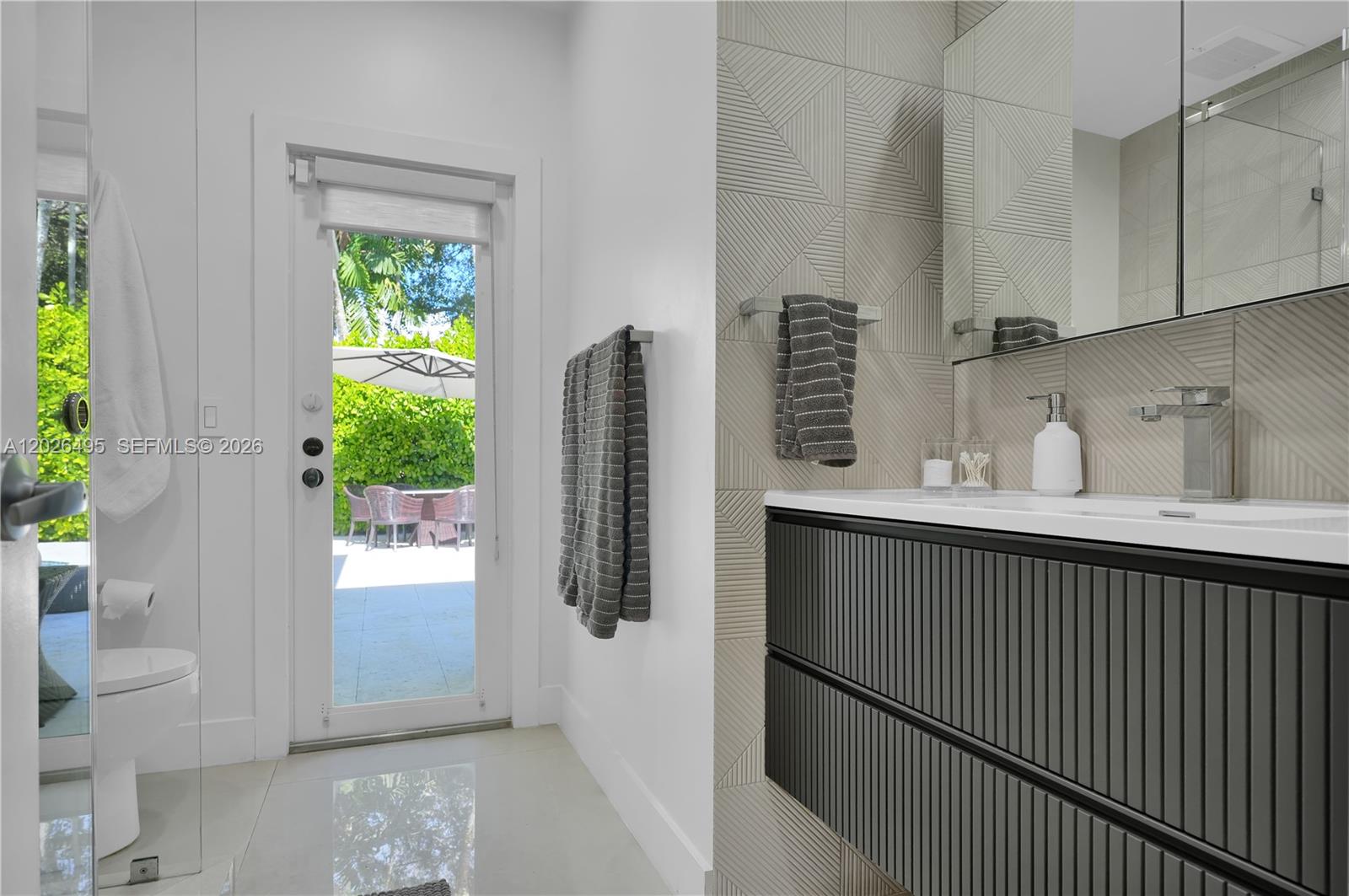 6111 SW 86th St, South Miami FL 33143