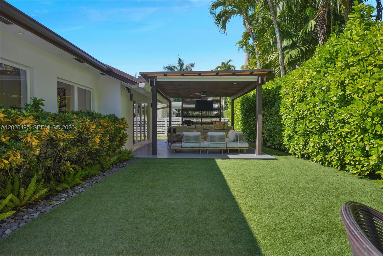 6111 SW 86th St, South Miami FL 33143