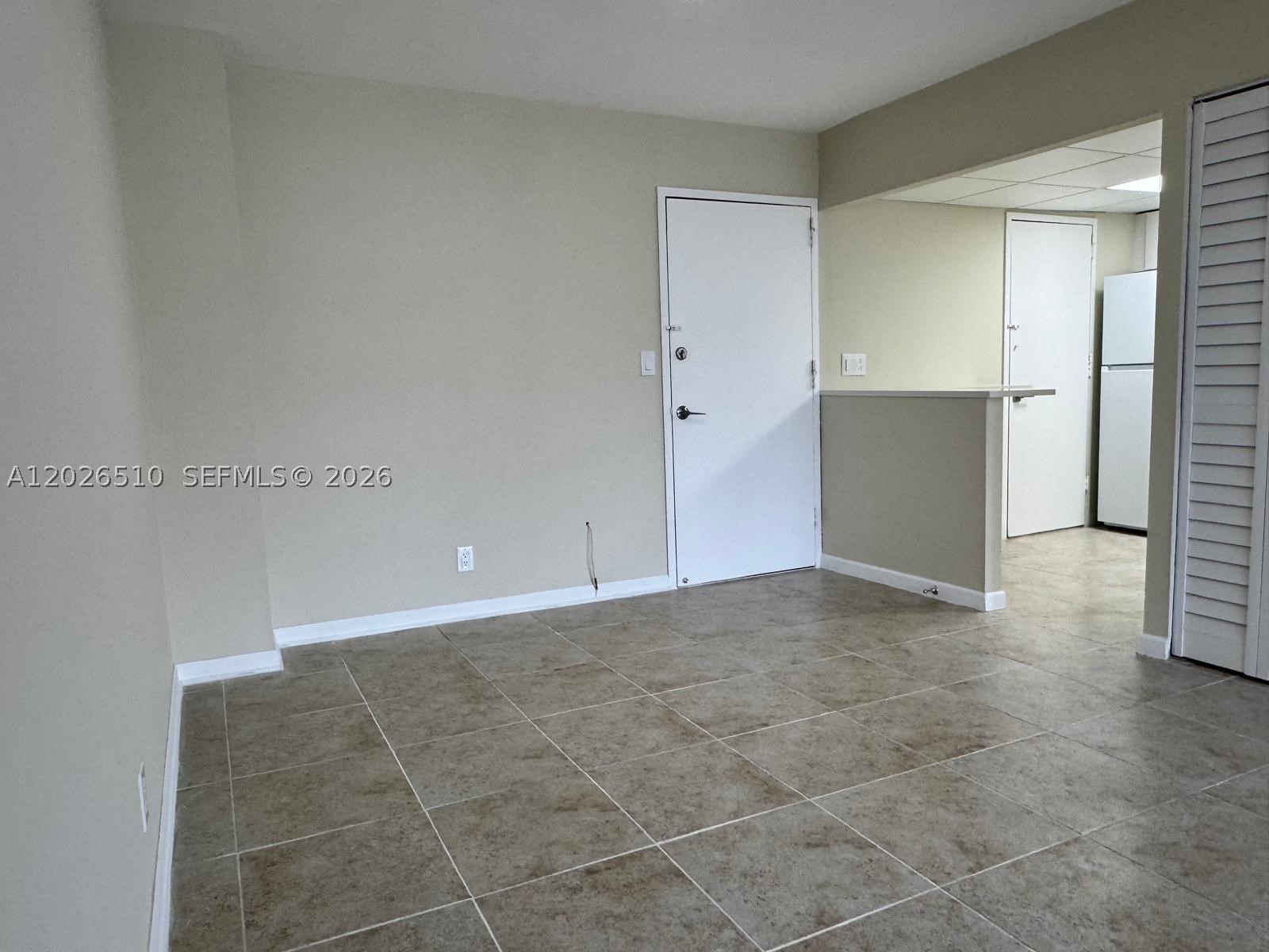 401 Golden Isles Dr #614, Hallandale Beach FL 33009