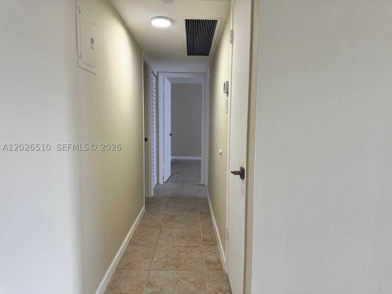 401 Golden Isles Dr #614, Hallandale Beach FL 33009