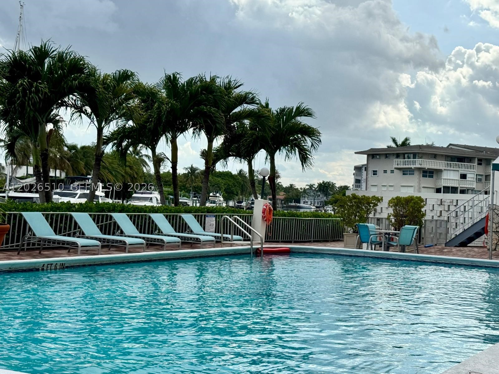 401 Golden Isles Dr #614, Hallandale Beach FL 33009