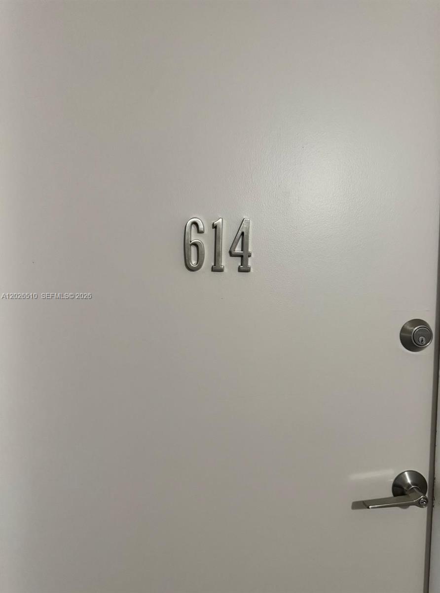 401 Golden Isles Dr #614, Hallandale Beach FL 33009