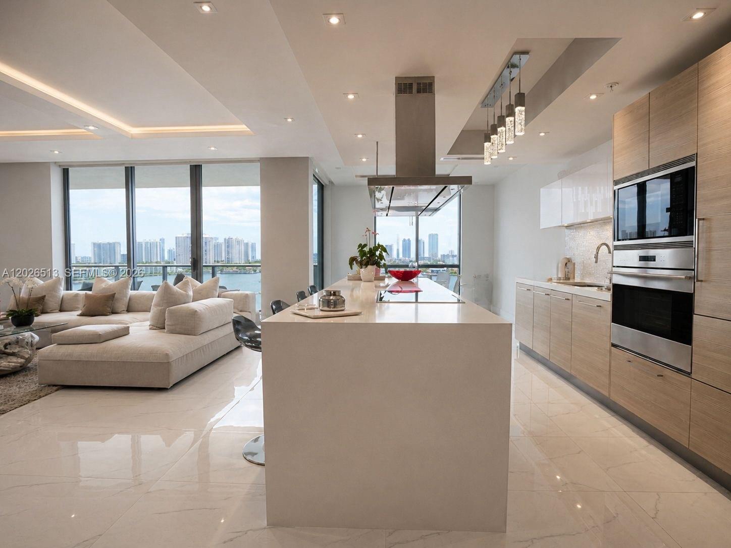 17111 Biscayne Blvd #1109, North Miami Beach FL 33160