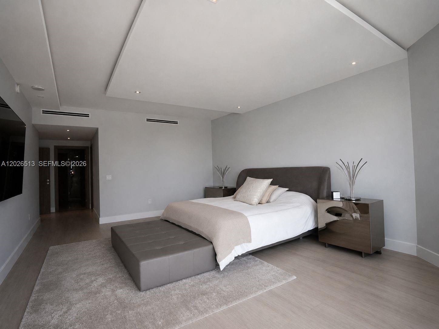 17111 Biscayne Blvd #1109, North Miami Beach FL 33160