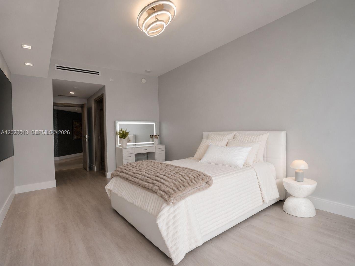 17111 Biscayne Blvd #1109, North Miami Beach FL 33160