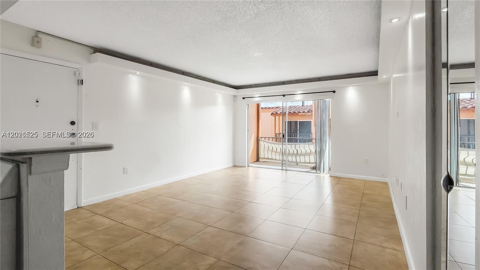 7200 Fairway Dr #H12, Miami Lakes FL 33014