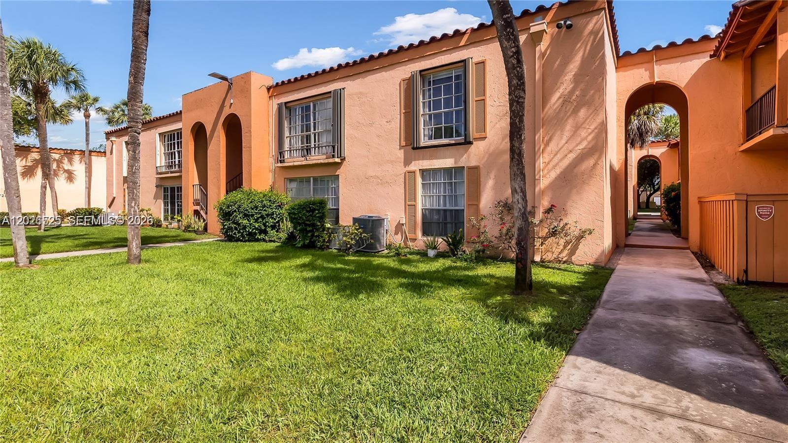 7200 Fairway Dr #H12, Miami Lakes FL 33014