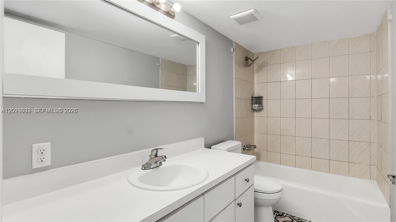 7231 Miami Lakes Dr #C5, Miami Lakes FL 33014