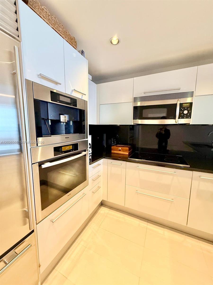17121 Collins Ave #1207, Sunny Isles Beach FL 33160