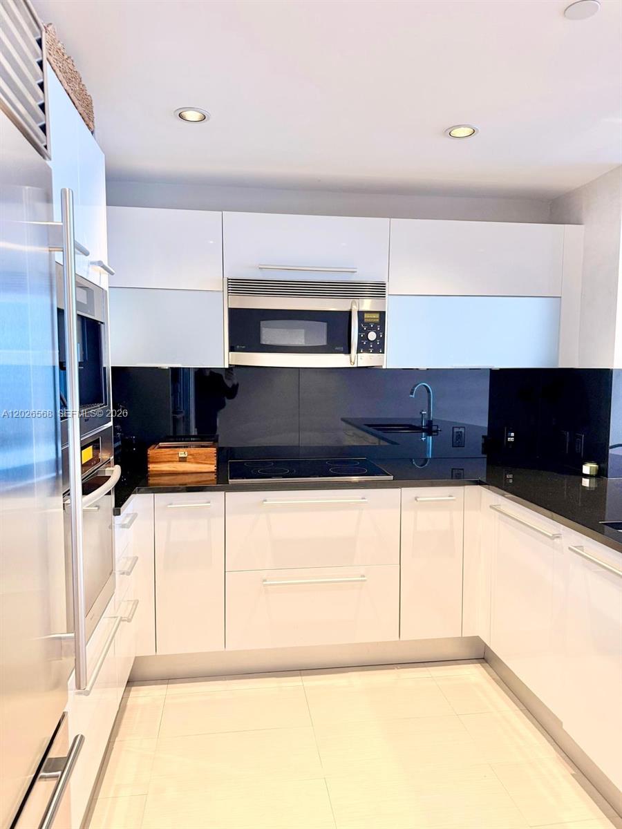 17121 Collins Ave #1207, Sunny Isles Beach FL 33160