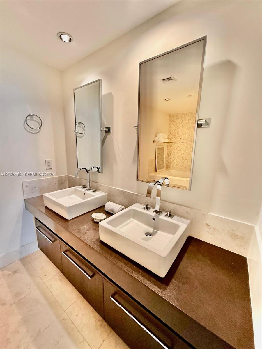 17121 Collins Ave #1207, Sunny Isles Beach FL 33160