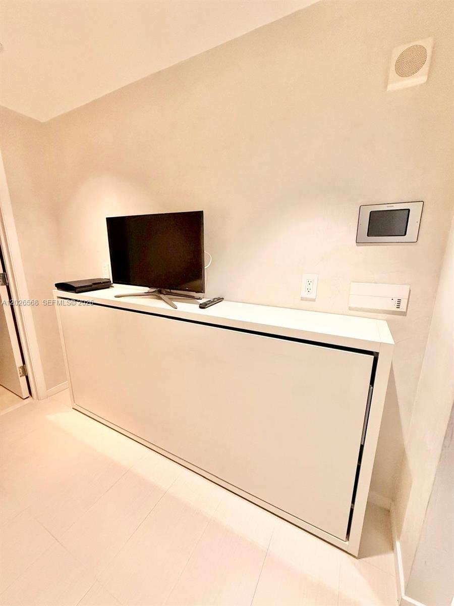 17121 Collins Ave #1207, Sunny Isles Beach FL 33160