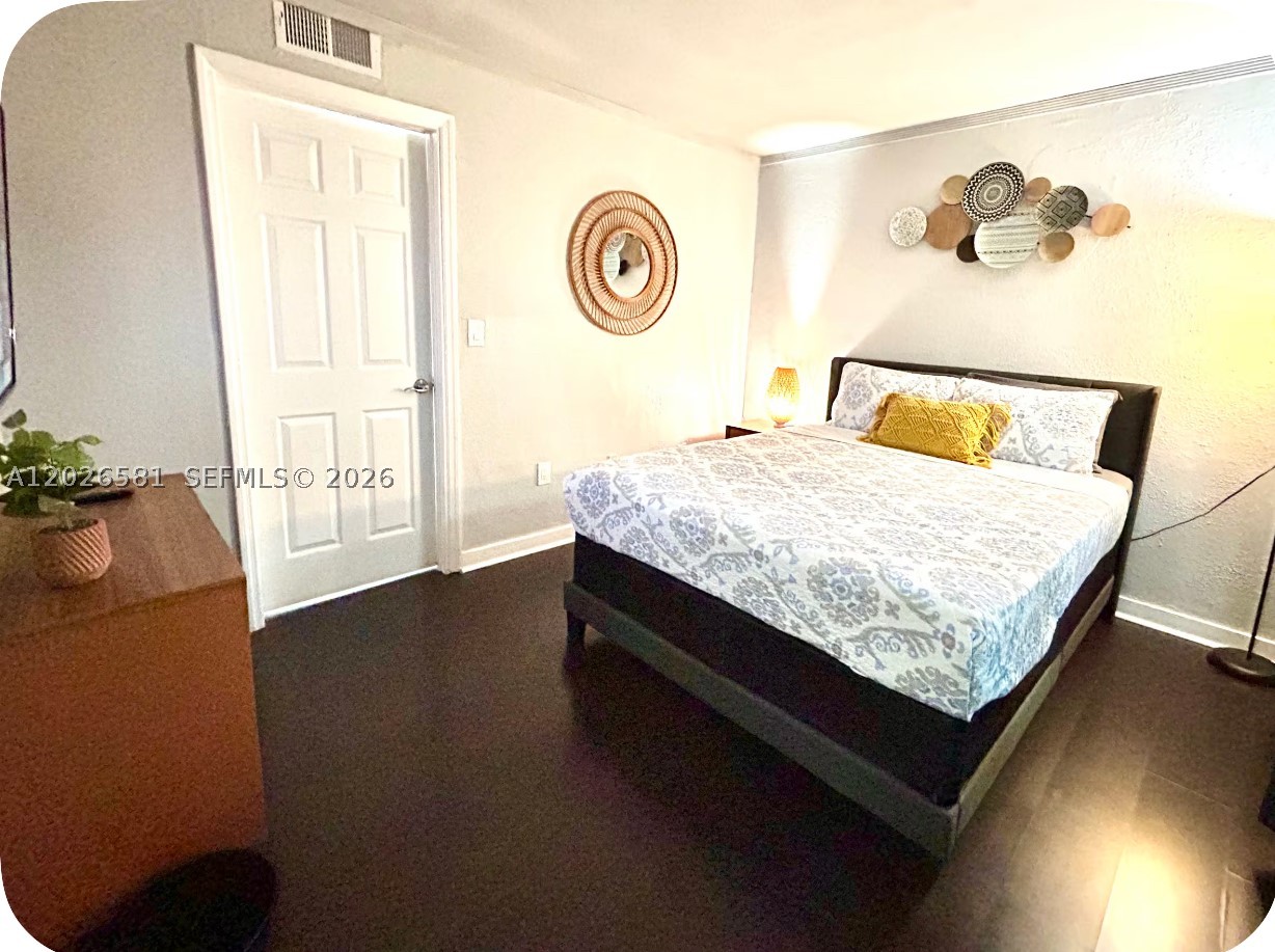 1011 NW 7th Ave #1011, Miami FL 33136