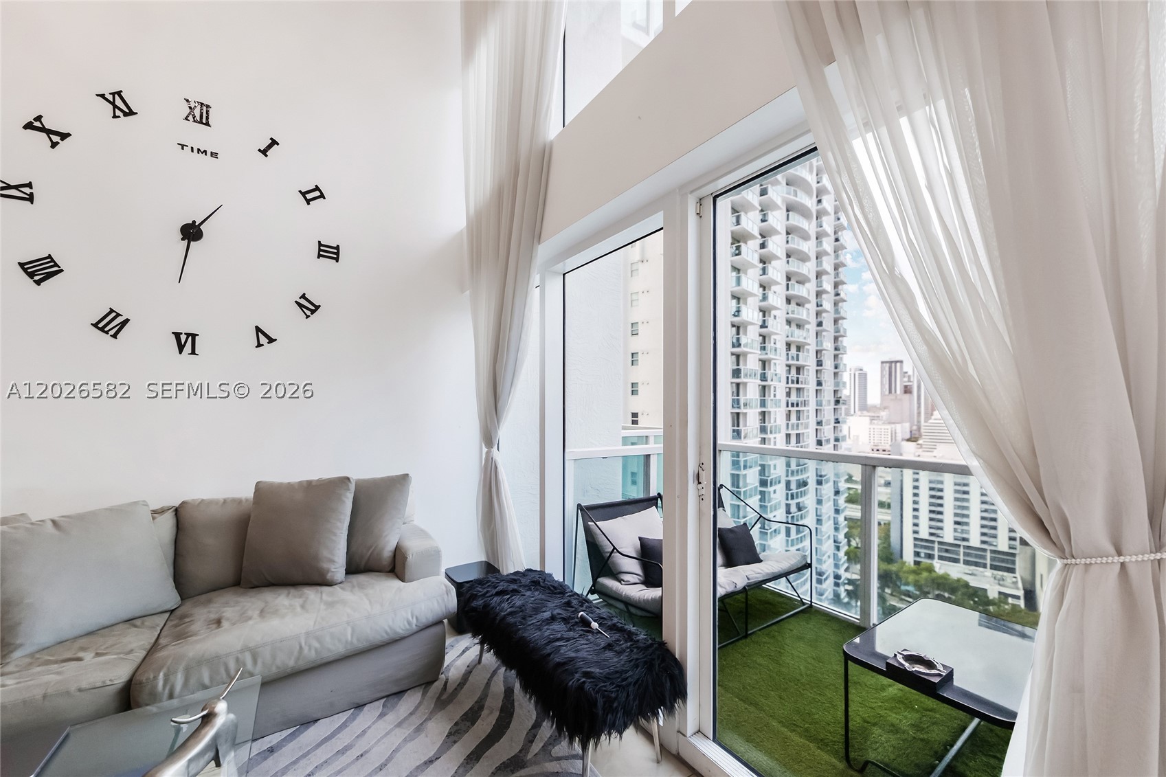 41 SE 5th St #1303, Miami FL 33131