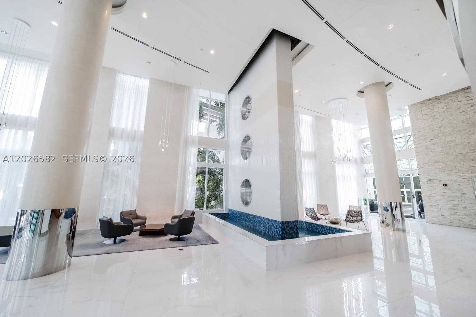 41 SE 5th St #1303, Miami FL 33131