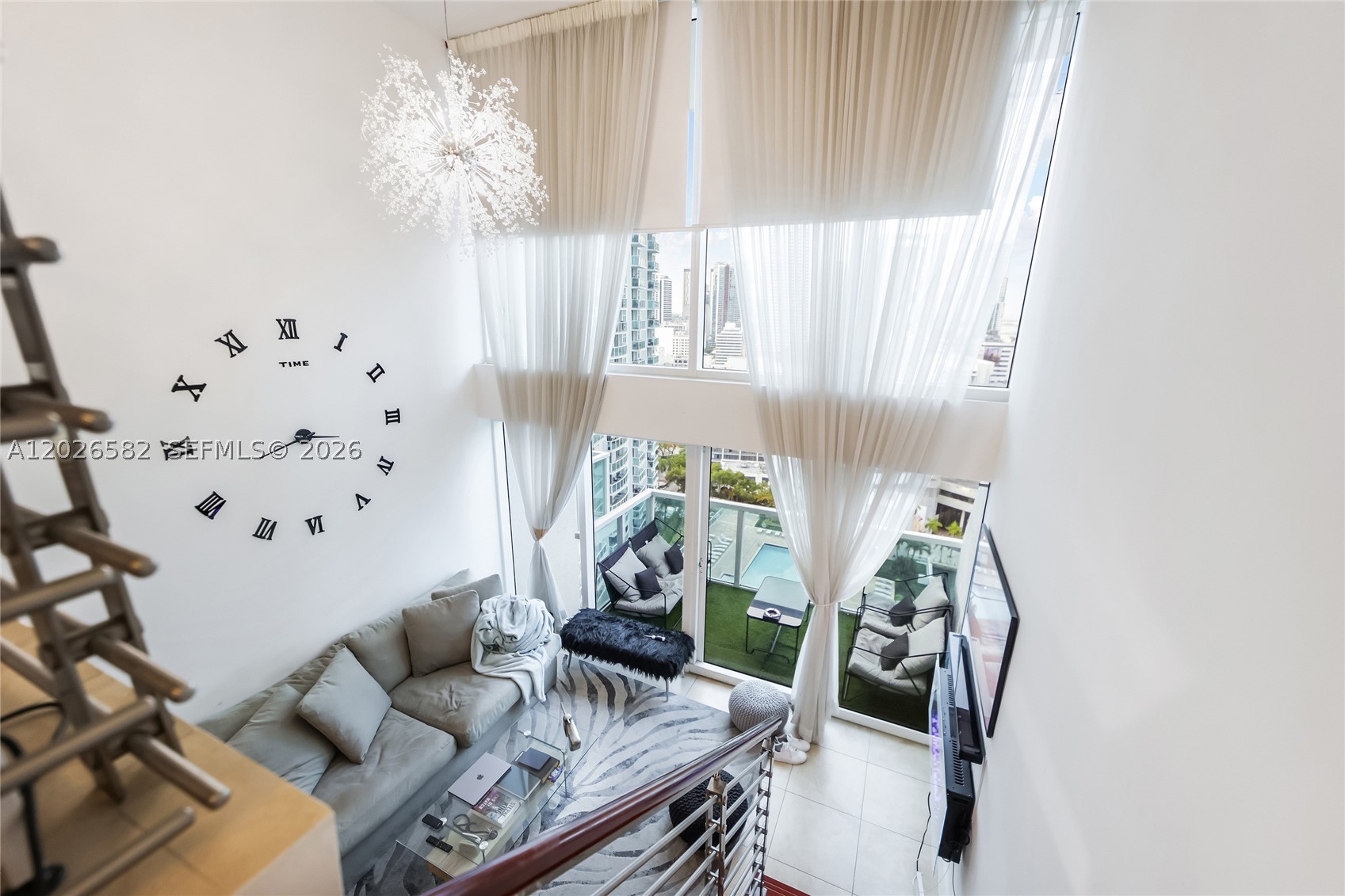 41 SE 5th St #1303, Miami FL 33131