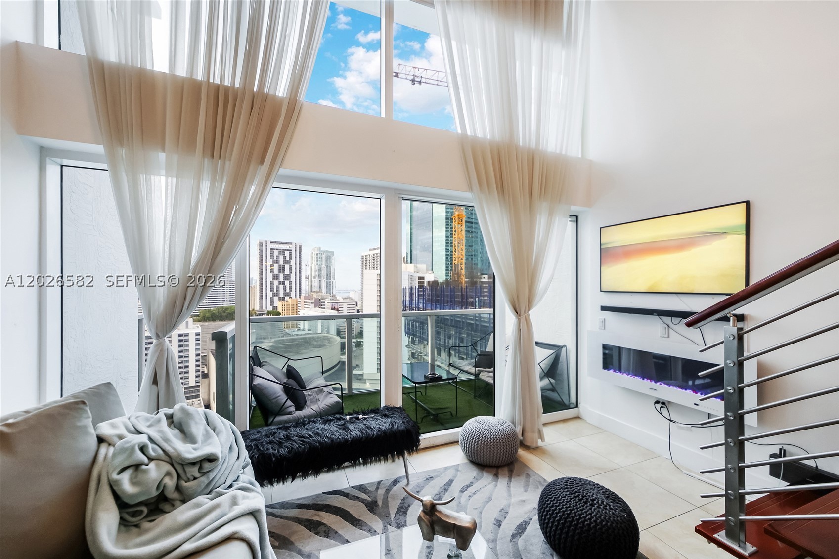 41 SE 5th St #1303, Miami FL 33131