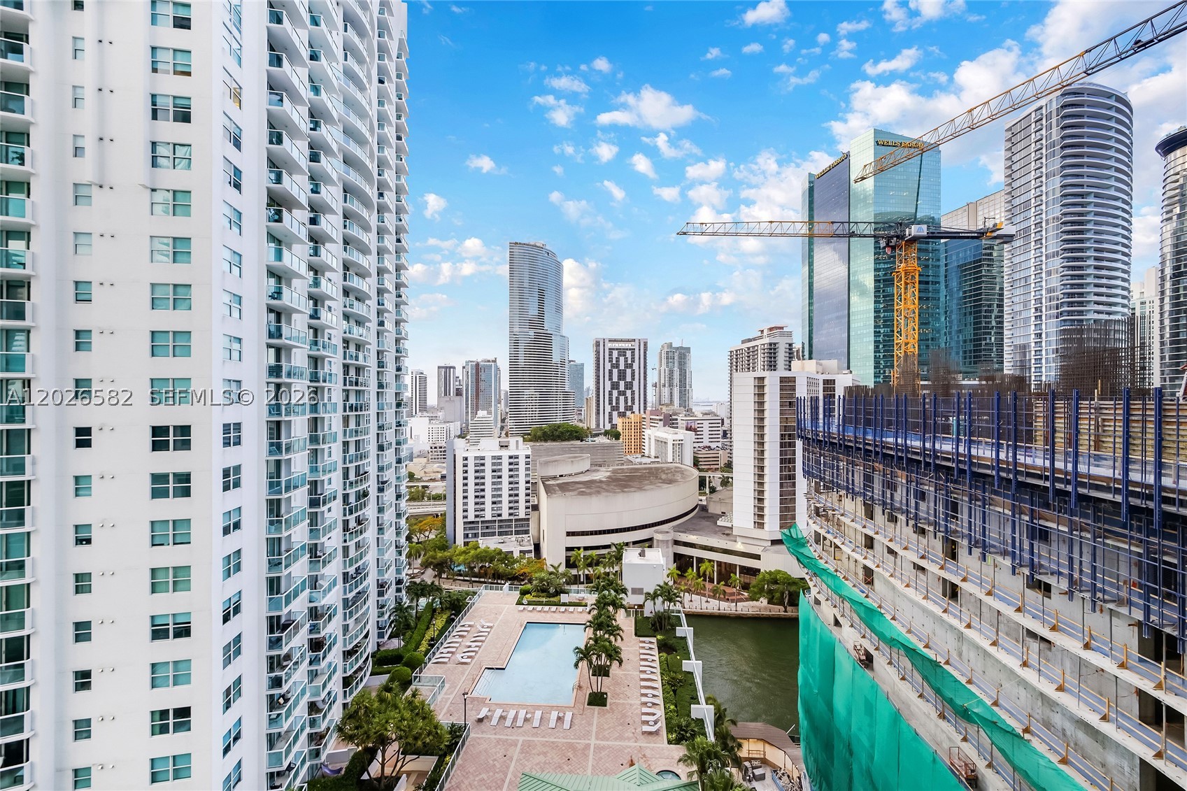 41 SE 5th St #1303, Miami FL 33131