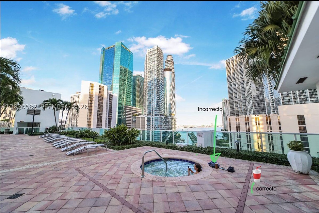 41 SE 5th St #1303, Miami FL 33131