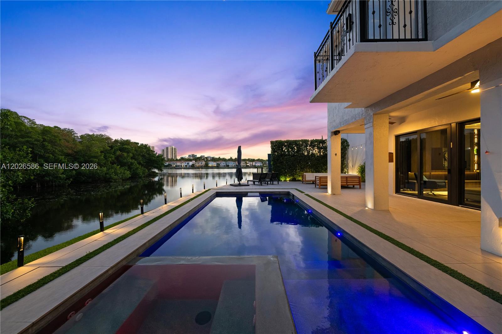 3294 NE 211th Ter, Aventura FL 33180