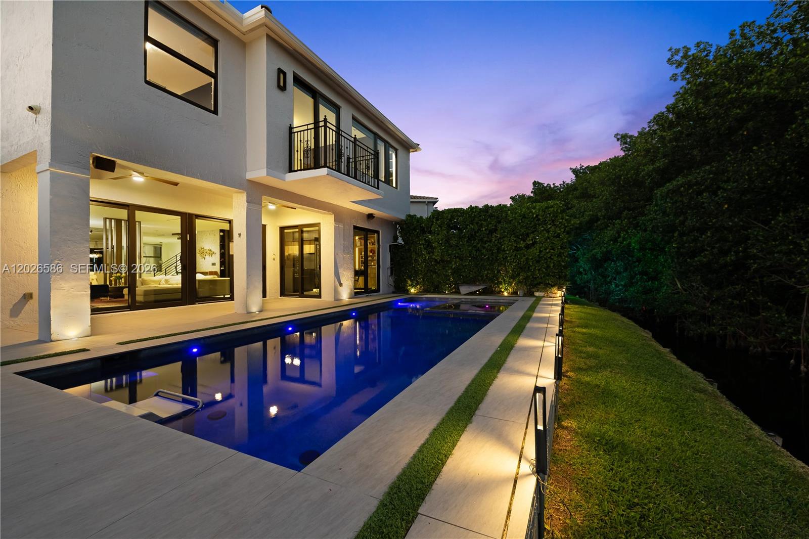3294 NE 211th Ter, Aventura FL 33180