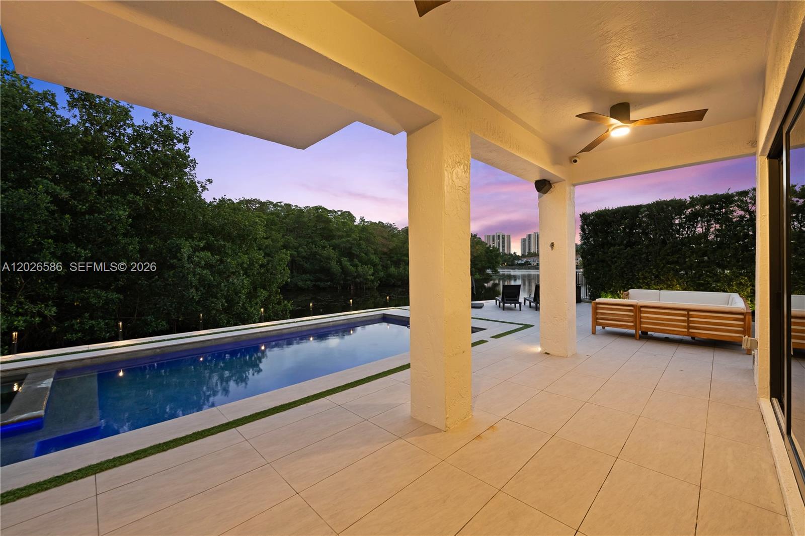 3294 NE 211th Ter, Aventura FL 33180