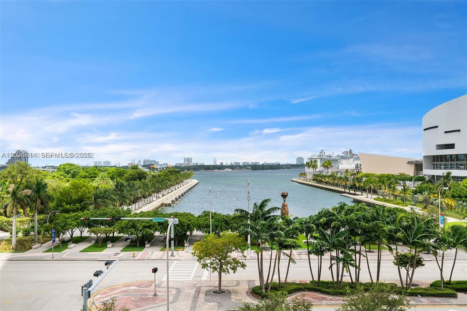 888 Biscayne Blvd #311, Miami FL 33132