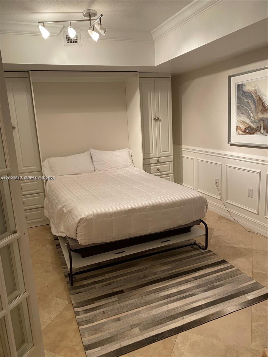 2011 N Ocean Blvd #605, Fort Lauderdale FL 33305