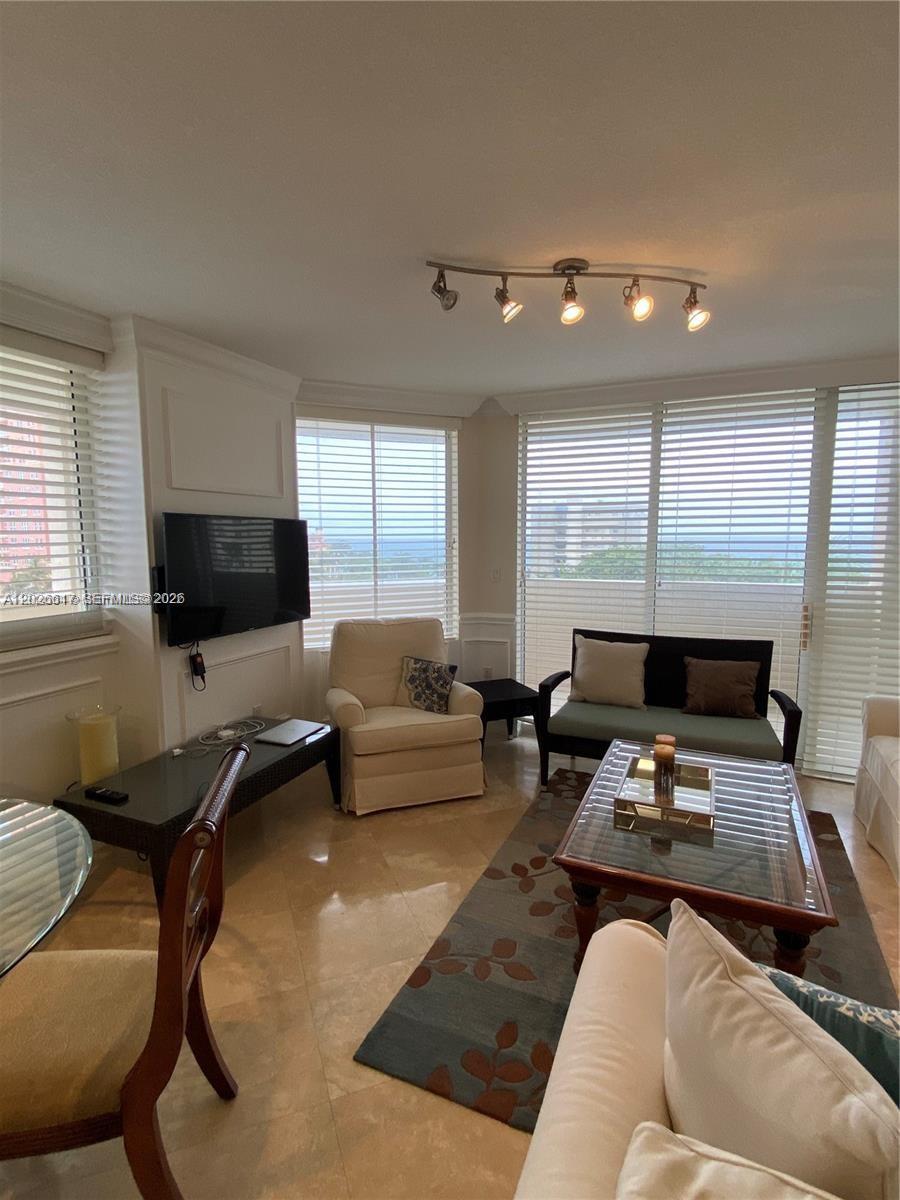 2011 N Ocean Blvd #605, Fort Lauderdale FL 33305