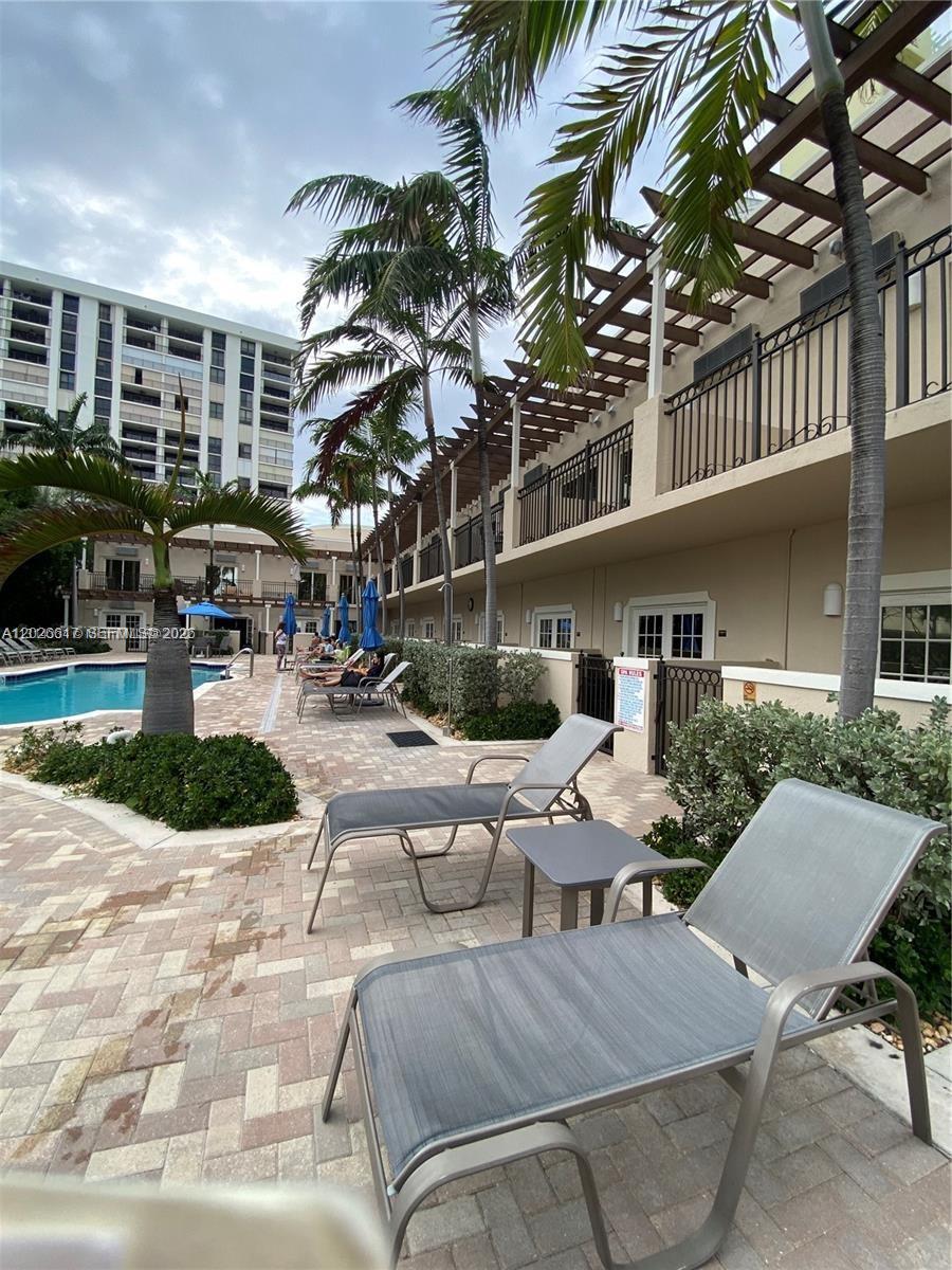 2011 N Ocean Blvd #605, Fort Lauderdale FL 33305
