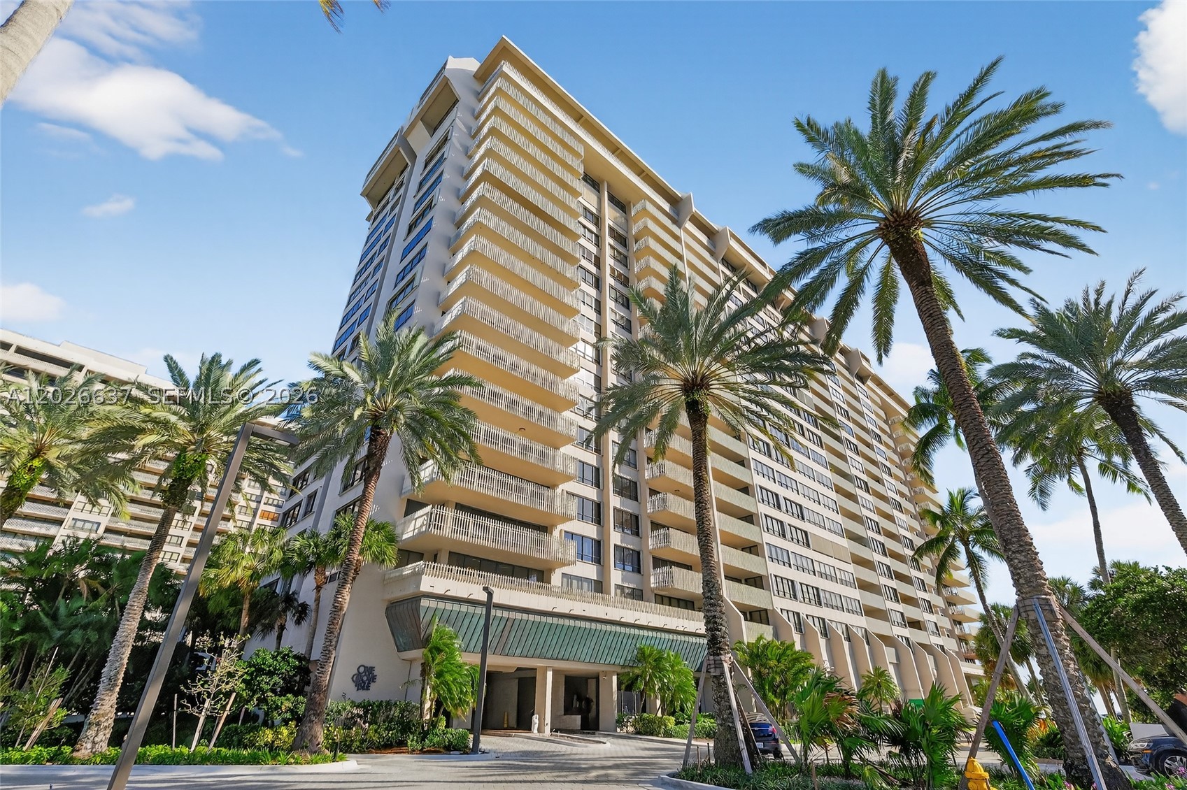 2 Grove Isle Dr #B1706, Miami FL 33133