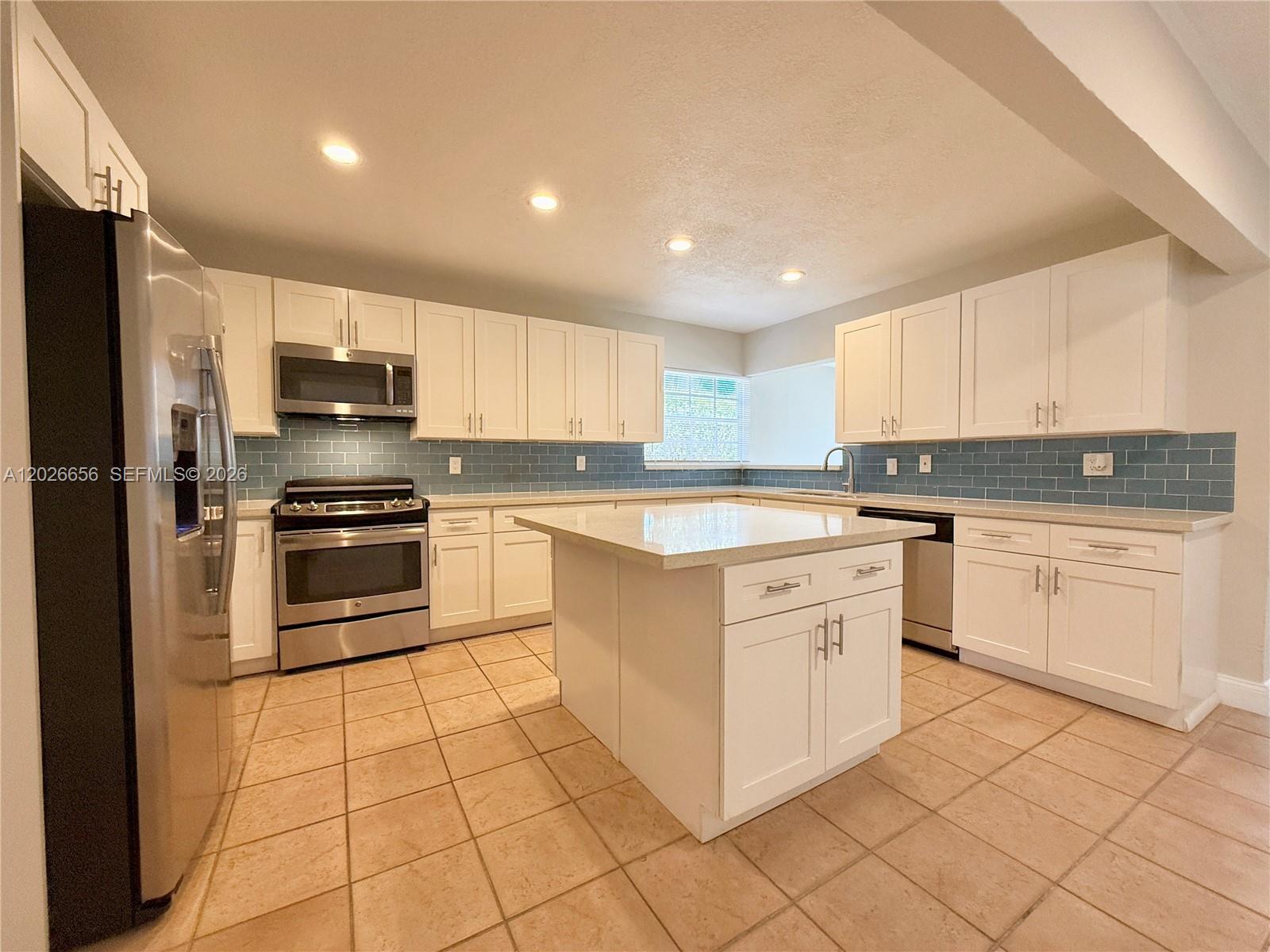 206 SE 3rd Pl, Dania Beach FL 33004