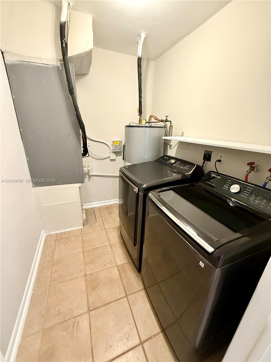 206 SE 3rd Pl, Dania Beach FL 33004