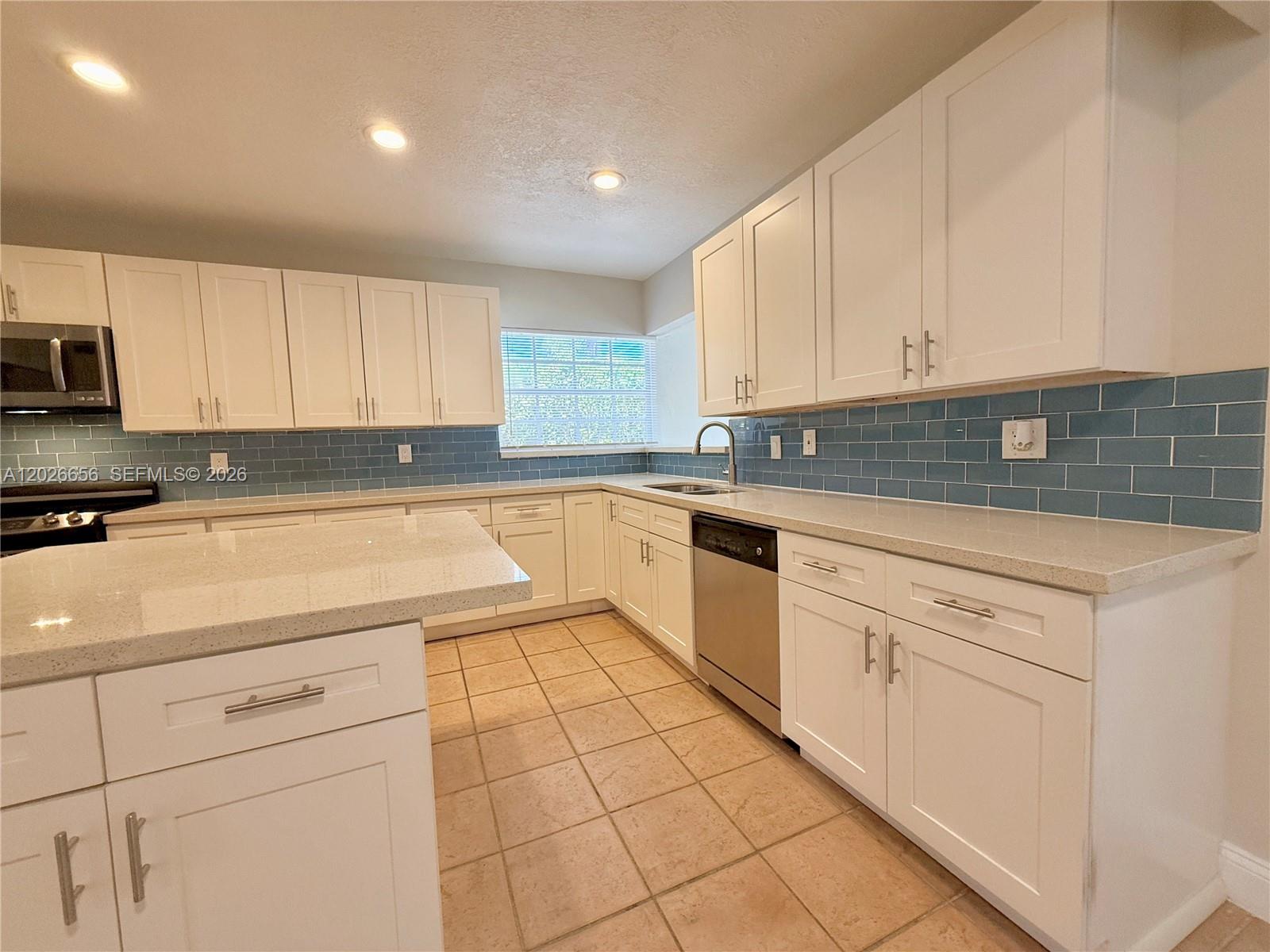 206 SE 3rd Pl, Dania Beach FL 33004