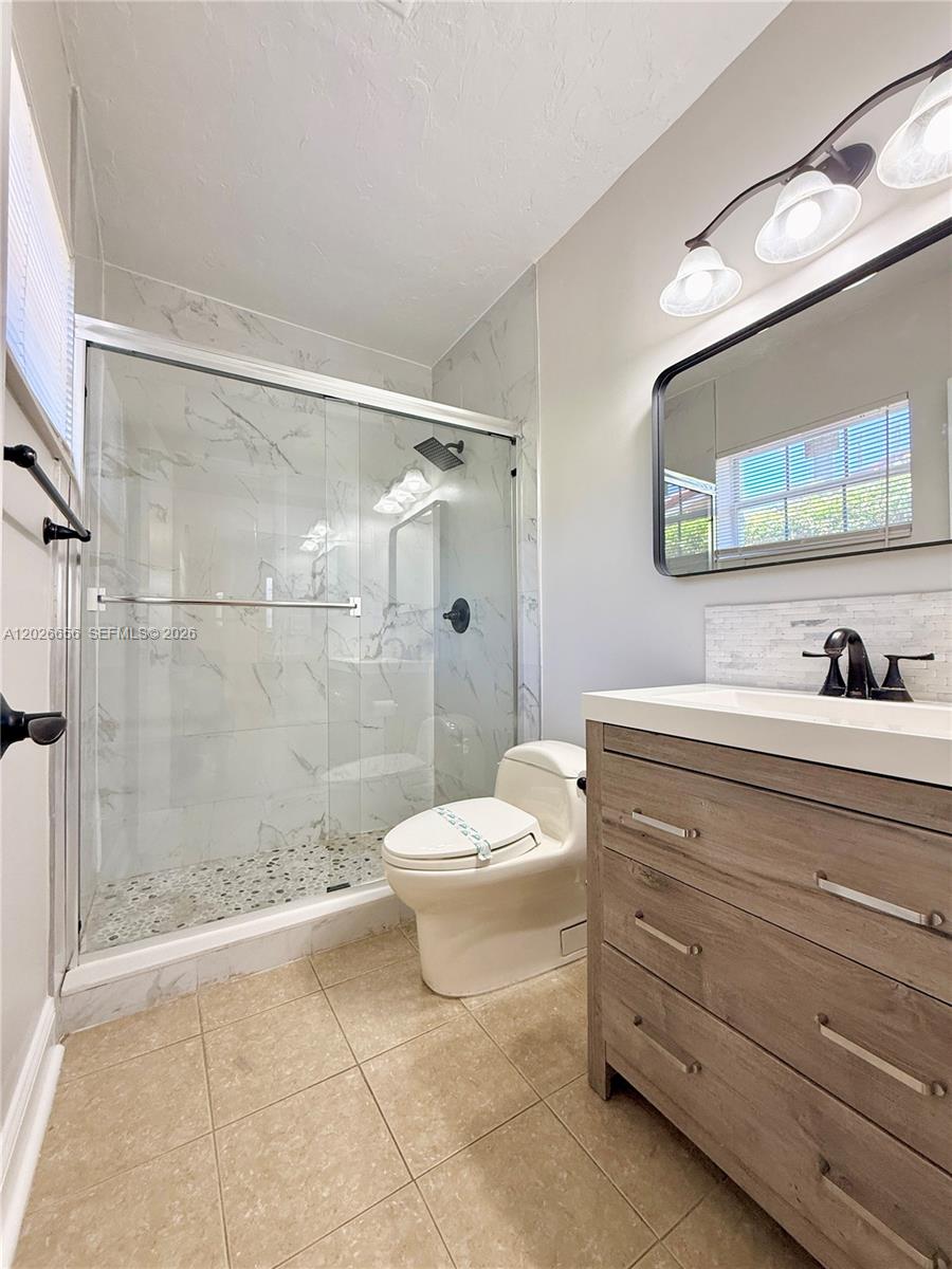 206 SE 3rd Pl, Dania Beach FL 33004