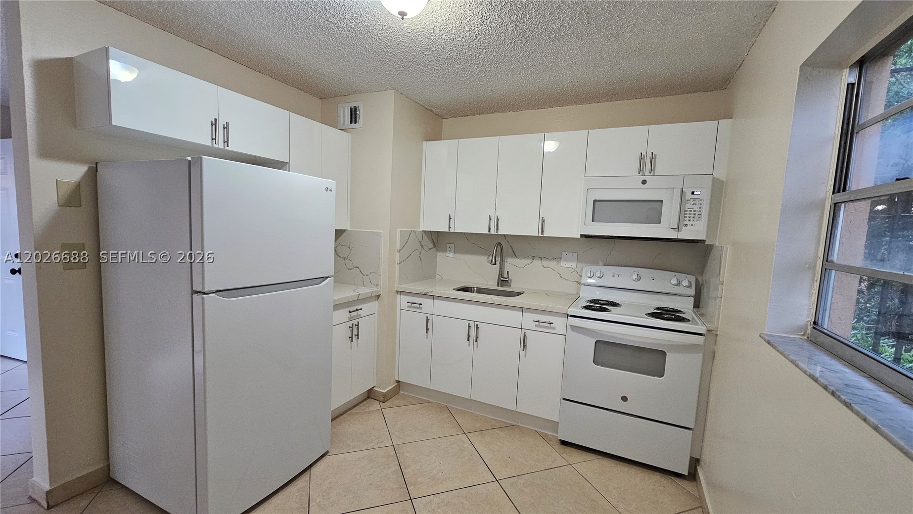 1235 NW 6th St #3, Miami FL 33125