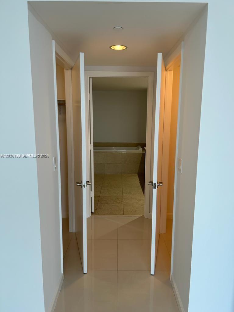 495 Brickell Ave #3203, Miami FL 33131