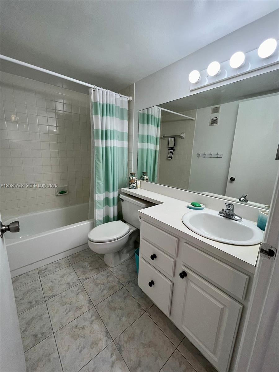 770 Claughton Island Dr #1908, Miami FL 33131