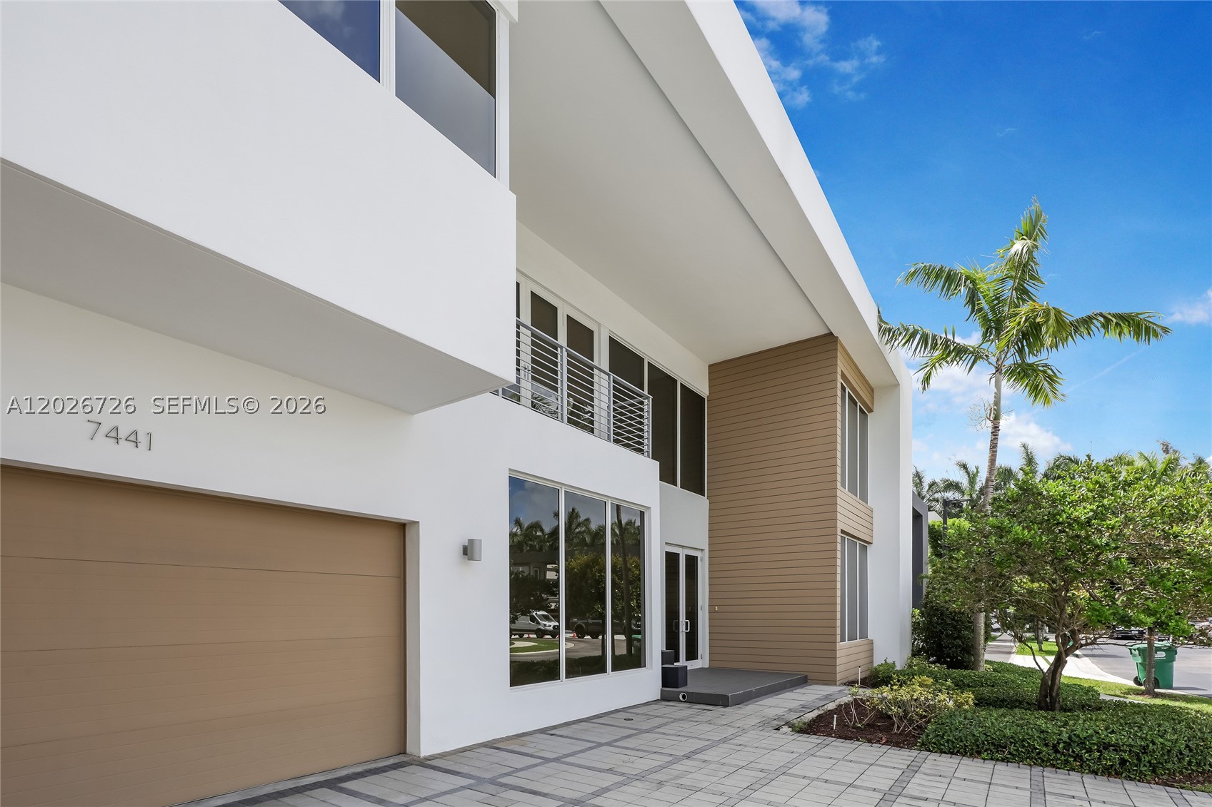 7441 NW 102nd Ct, Doral FL 33178