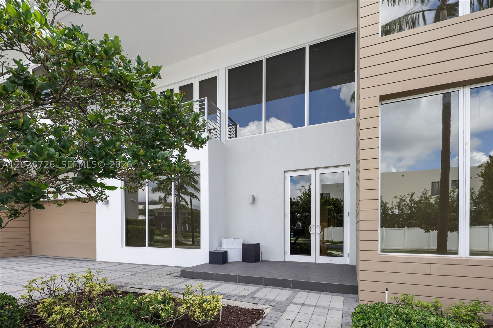 7441 NW 102nd Ct, Doral FL 33178