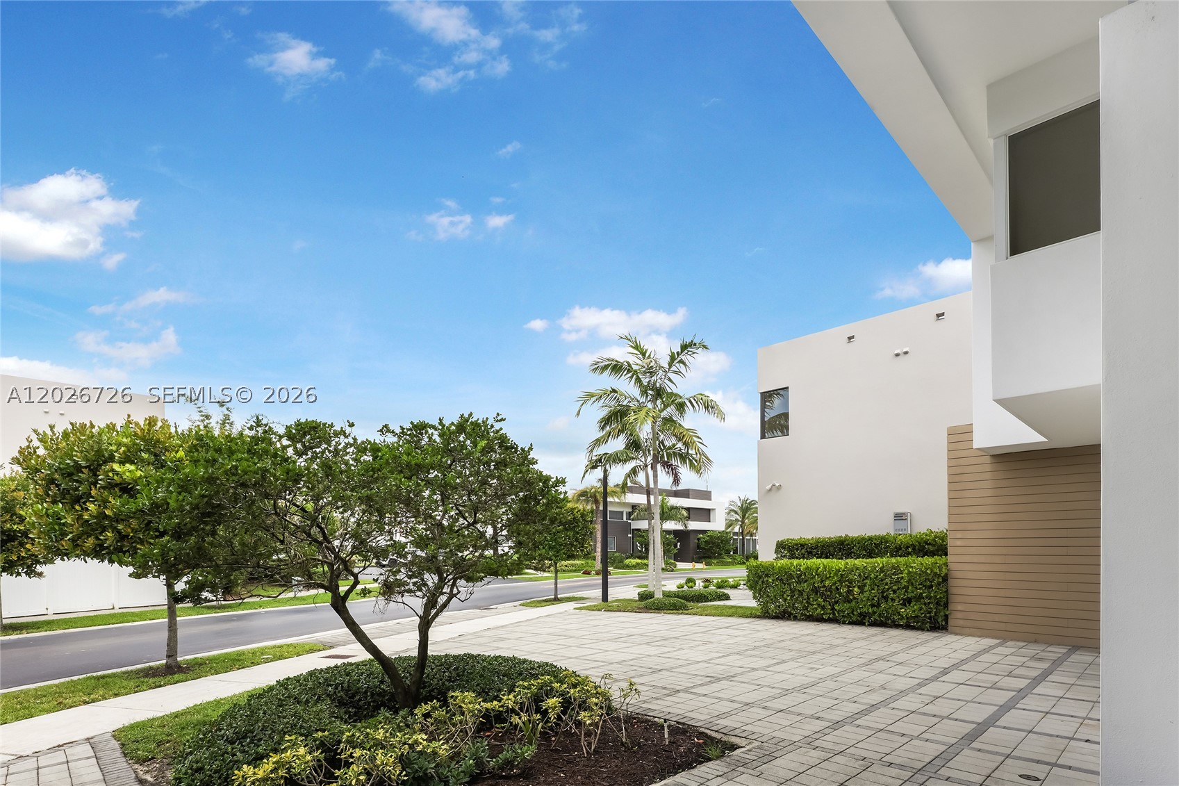 7441 NW 102nd Ct, Doral FL 33178