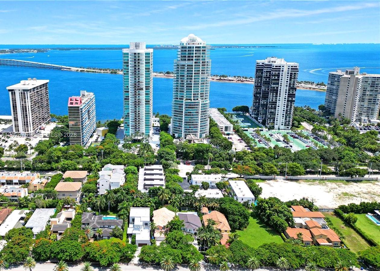 Miami FL 33129 - A12026751