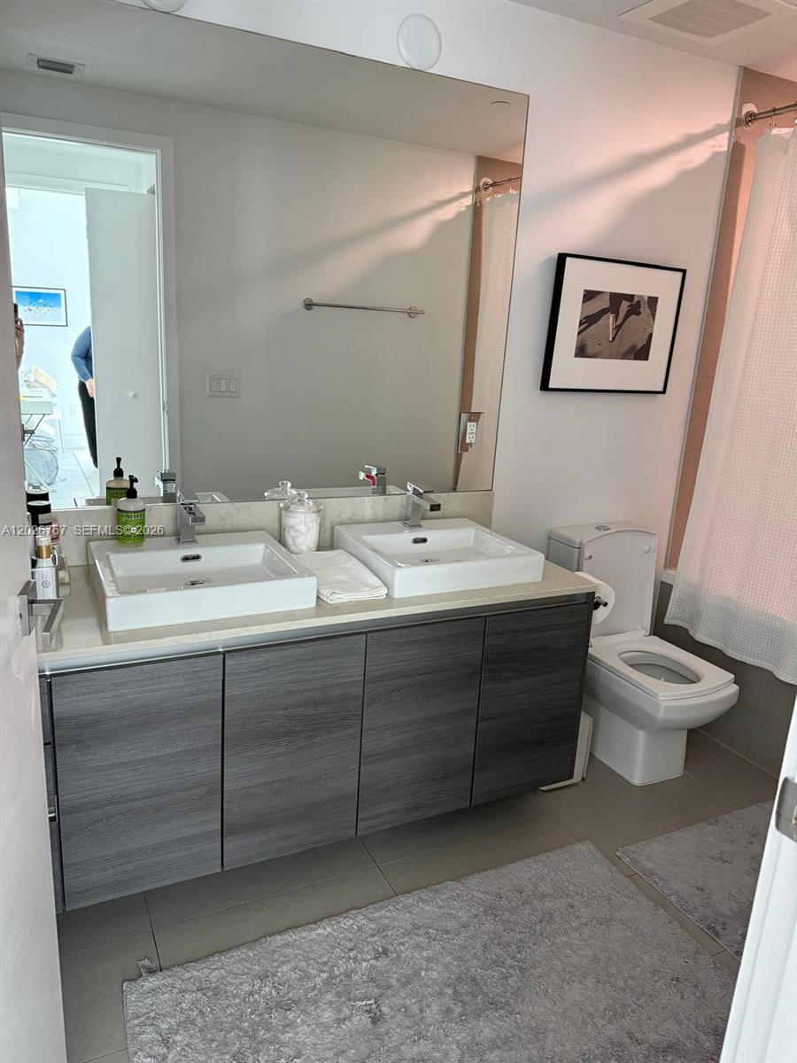 1080 Brickell Ave #1703, Miami FL 33131