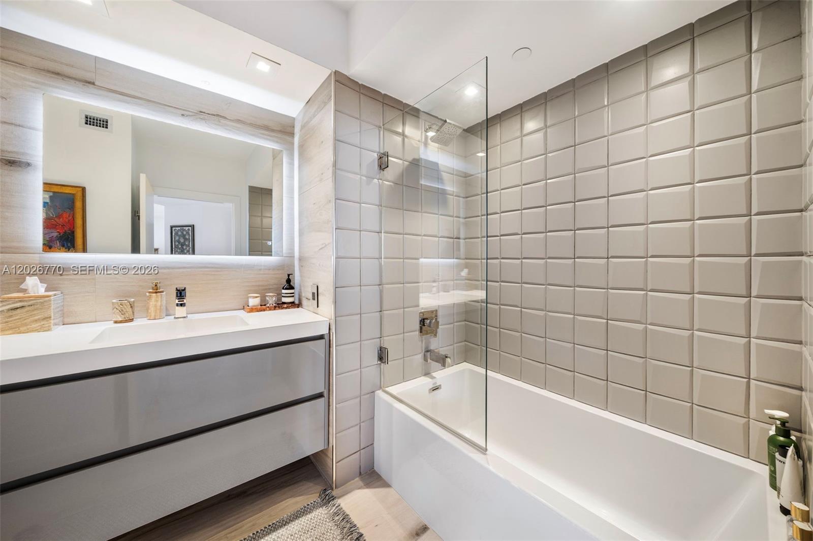 1330 West Ave #2414, Miami Beach FL 33139