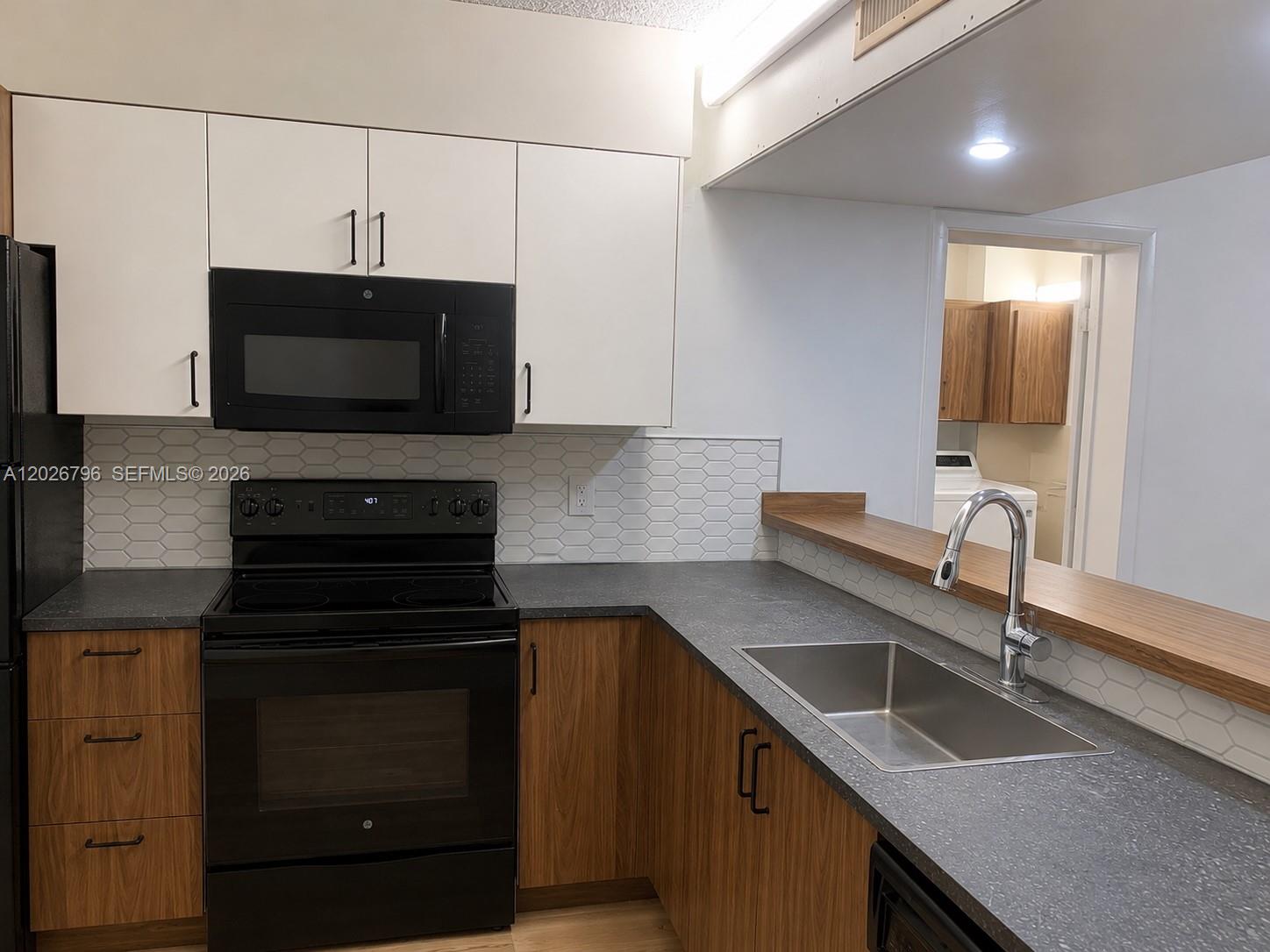 1705 Whitehall Dr #304, Davie FL 33324